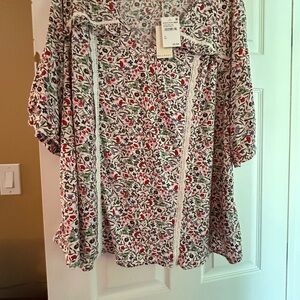 Beautiful lightweight top